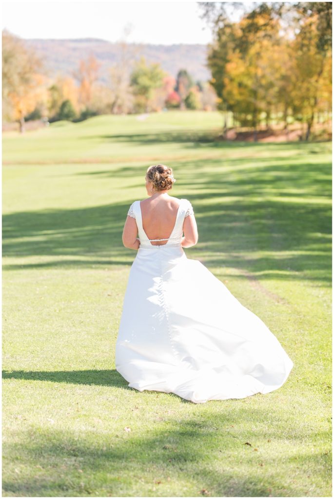 Syracuse wedding, fall wedding at Orchard Vali Golf Club, Samantha Ludlow Photography, Syracuse wedding photographer