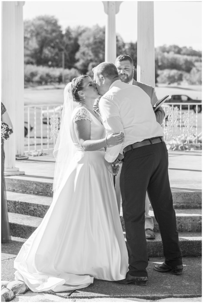 fall wedding at Orchard Vali Golf Club, Samantha Ludlow Photography, Syracuse wedding photographer