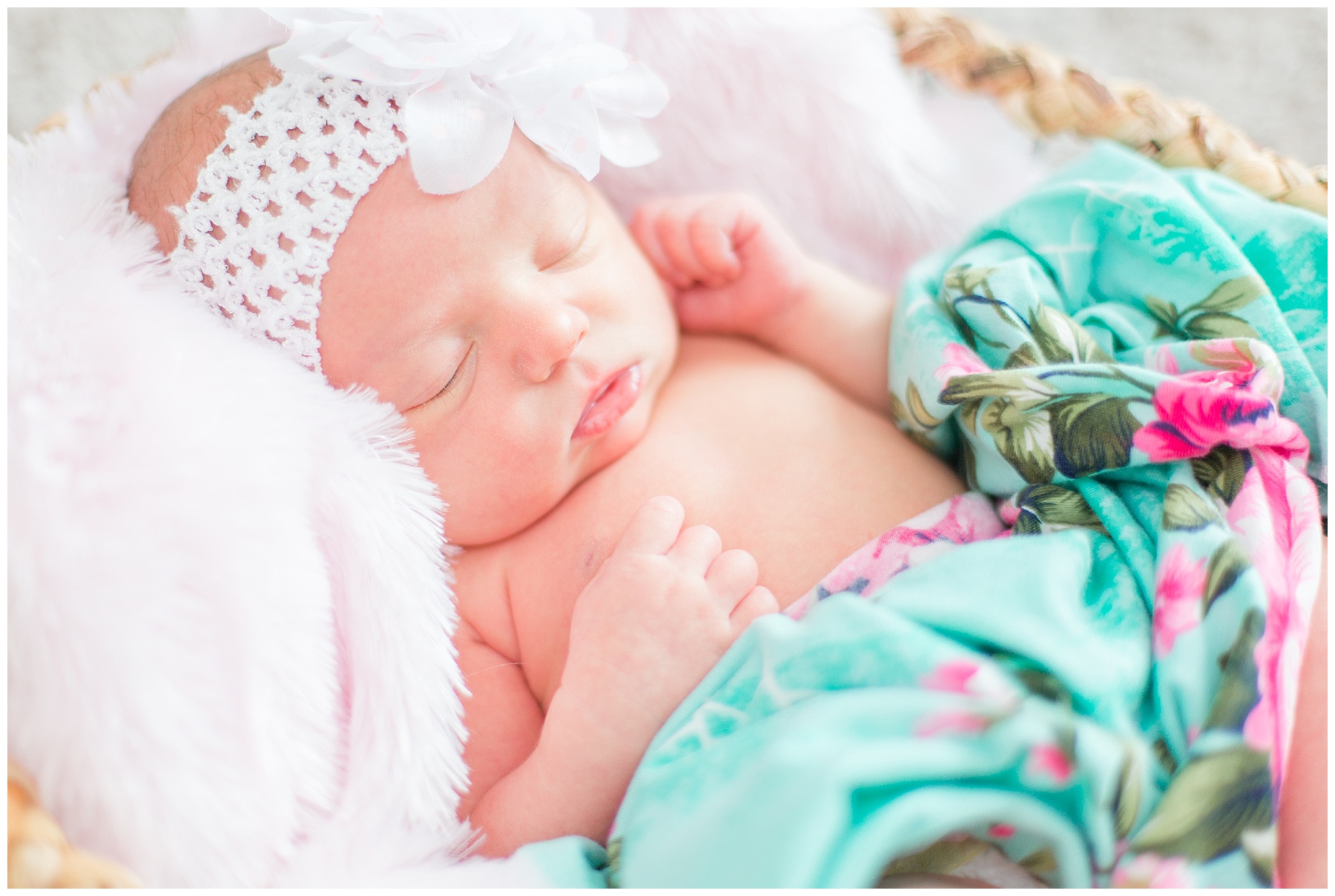 lifestyle newborn session, Syracuse photographer, Samantha Ludlow Photography, newborn session