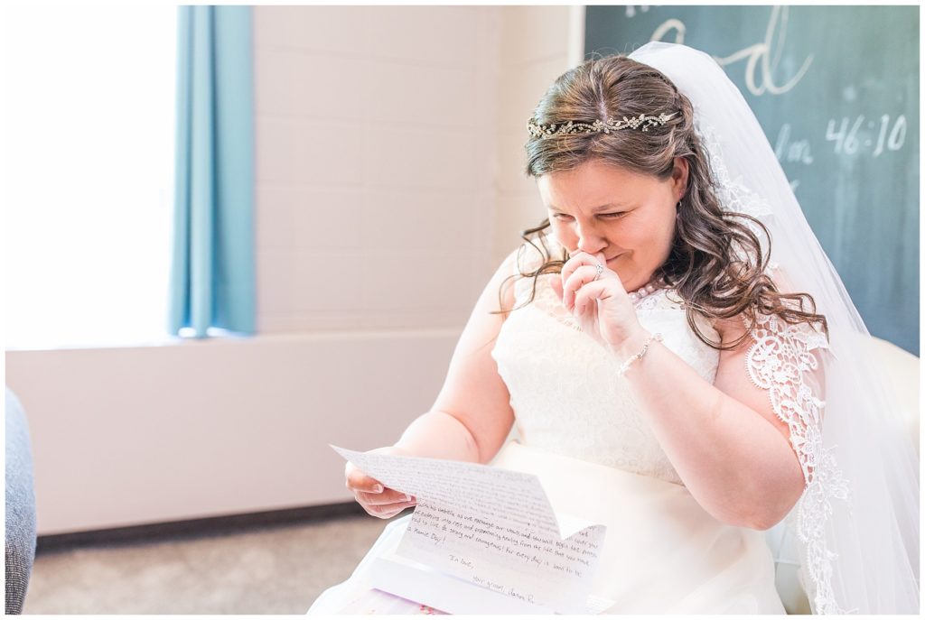 reading letter from groom, intimate Coronavirus wedding, Samantha Ludlow Photography