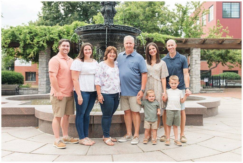 extended family session in Franklin Square, Samantha Ludlow Photography, Syracuse photographer, Syracuse family photographer